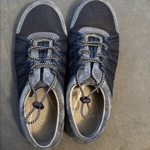 Men's Black and Gray Casual Shoes
